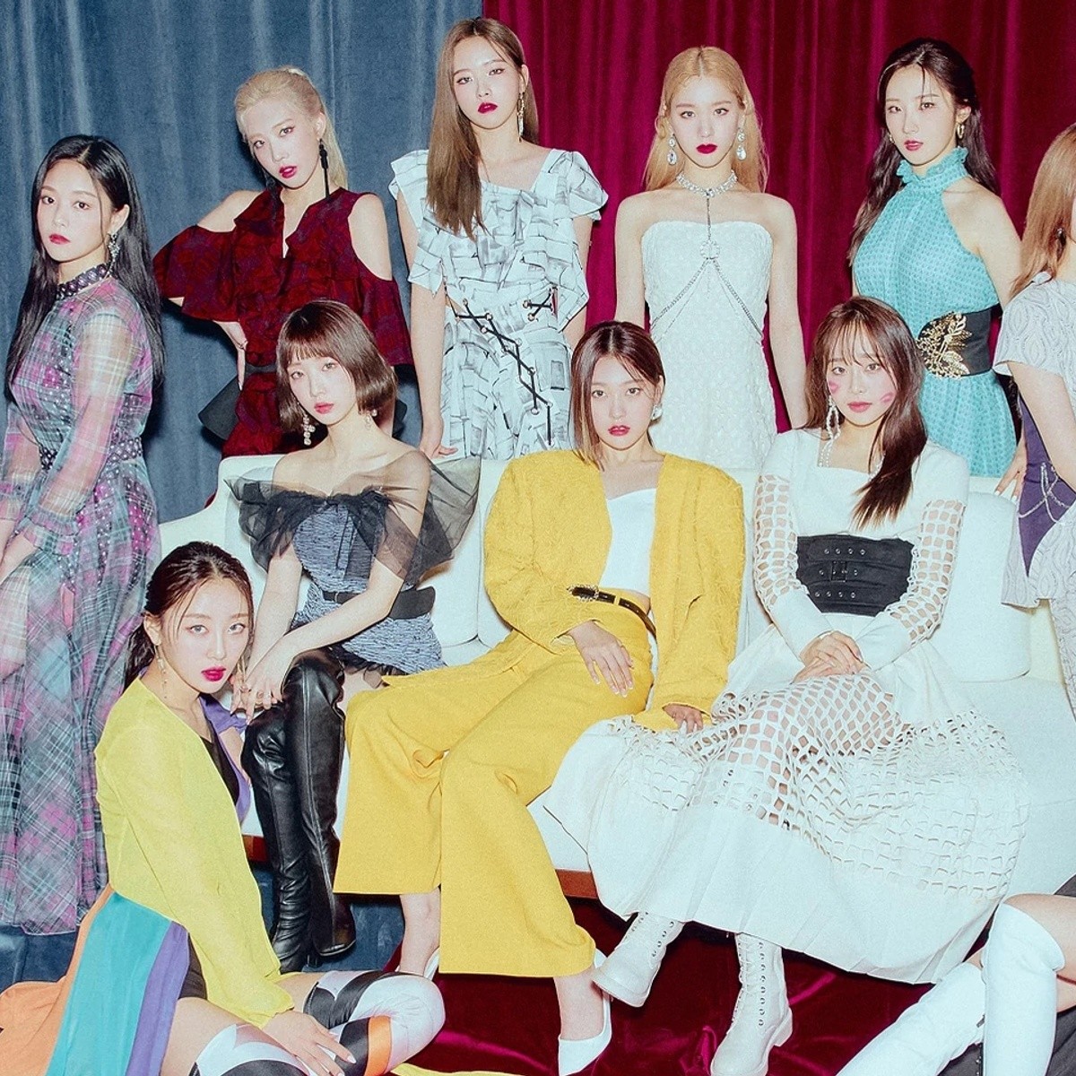 LOONA unveil Japanese debut 'HULA HOOP / StarSeed ~ Kakusei